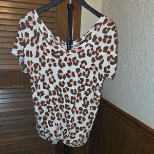 Stylish Leopard Print Short Sleeve Tee